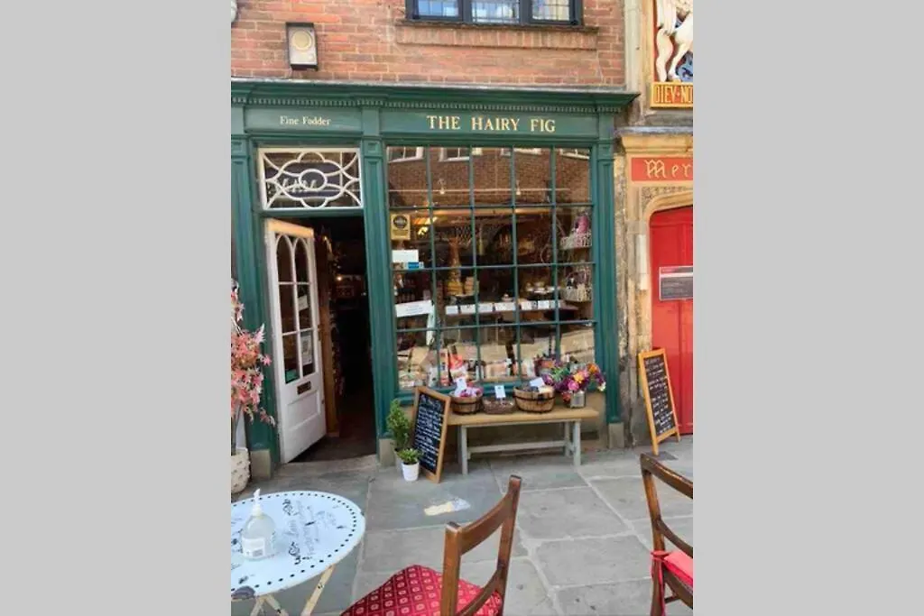 Quirky Central York House Villa 0*,  United Kingdom
